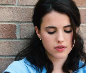 Margaret Qualley sexy – The Leftovers s01e01 (2014)