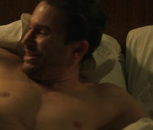 Caroline Dhavernas Nude - Easy Living (2017)