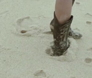 Elisa Heidrich Nude - Animal Politico (2017)