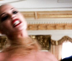 Elizabeth Berkley Naked - Showgirls (1995)