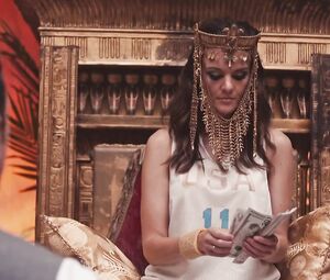 Frankie Shaw, Samara Weaving - SMILF s01e03 (2017)