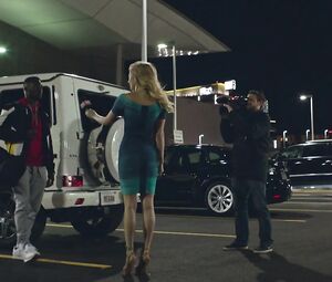 Frankie Shaw, Samara Weaving - SMILF s01e03 (2017)