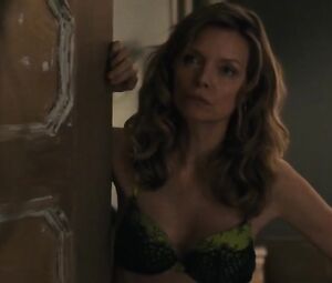 Jennifer Lawrence Nude, Michelle Pfeiffer Hot - Mother! (2017)