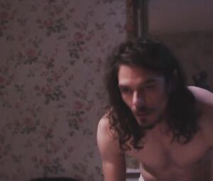 Laura Beckner, Carolina Thiele Nude - (le) Rebound (2016)