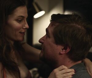 Lindsay Burdge Nude - Easy s02e02 (2017)