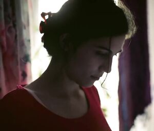 Naomi Achternbusch, Clara Schramm Nude - Blind & Hasslich (2017)