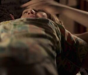 Deborah Francois Nude - Loue Moi (2017)