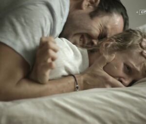 Juliana Olhova Nude - Spina (2017)