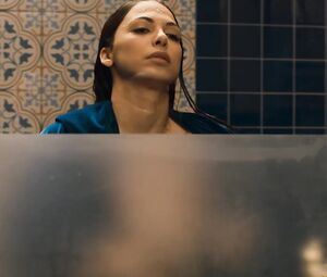 Moran Atias Sexy - Tyrant s01e03 (2014)