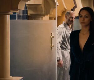Moran Atias Sexy - Tyrant s01e03 (2014)