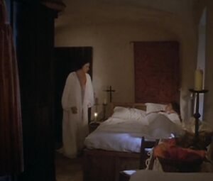 Laura Antonelli, Clelia Rondinella Nude - La Venexiana (1986)