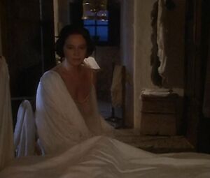 Laura Antonelli, Clelia Rondinella Nude - La Venexiana (1986)