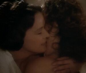 Laura Antonelli, Clelia Rondinella Nude - La Venexiana (1986)