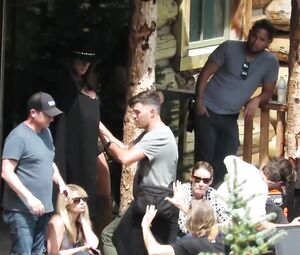 Alessandra Ambrosio - Aspen (2017)