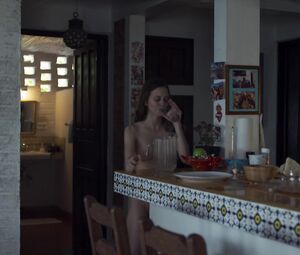 Ana Valeria Becerril Nude - Las hijas de Abril (2017)