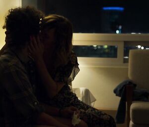 Emma Suarez Sexy - Las hijas de Abril (2017)