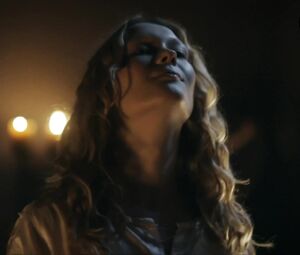 Marta Bryla Nude - Korona krolow s01e01 (2017)