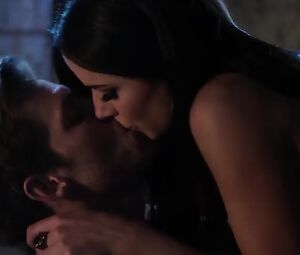 Alexandra Park Sexy - The Royals (2015)