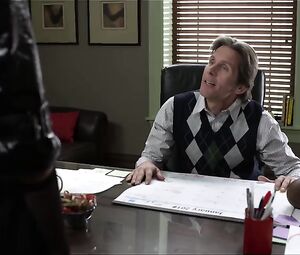 Alexis Knapp, Julie Gonzalo Sexy - Vamp U (2011)