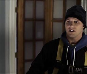 Alexis Knapp, Julie Gonzalo Sexy - Vamp U (2011)