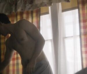 Carole Weyers, Rachel Brosnahan, Alexia Fast Sexy - Manhattan s01-02 (2014)