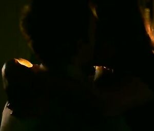 Dakota Johnson, Alison Brie, Leslie Man Sexy - How to Be Single (2016)