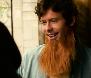 Dakota Johnson, Alison Brie, Leslie Man Sexy - How to Be Single (2016)