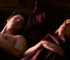 Dakota Johnson, Alison Brie, Leslie Man Sexy - How to Be Single (2016)