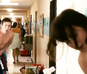 Dakota Johnson, Alison Brie, Leslie Man Sexy - How to Be Single (2016)