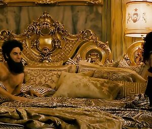 Megan Fox, Anna Faris etc. Sexy - The Dictator (2012)