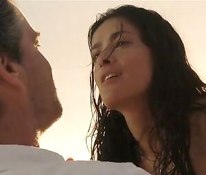 Salma Hayek Sexy - After The Sunset (2004)