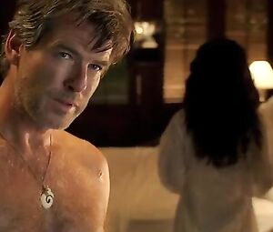 Salma Hayek Sexy - After The Sunset (2004)