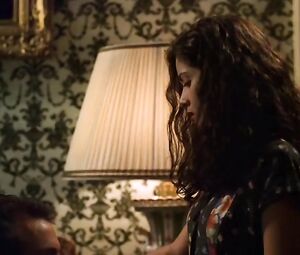 Salma Hayek Sexy - El Callejón de los Milagros (Midaq Alley, 1995)