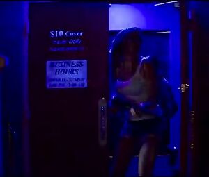 Sarah Dumont, Halston Sage Sexy - Scouts Guide to the Zombie Apocalypse (2015)