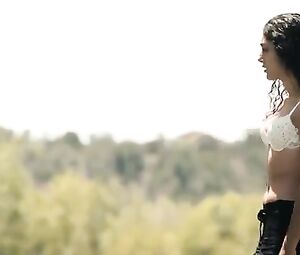 Sienna Miller, Golshifteh Farahani Sexy - Just like a woman (2012)