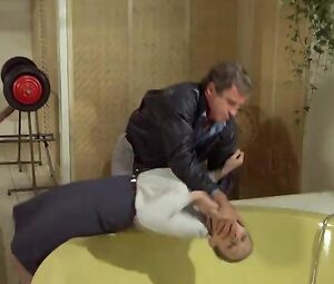 Elisabeth Margoni Nude, Dany Kogan (nn) - Le Professionnel (FR 1981)