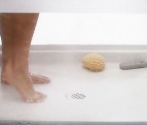 Alex Meneses Nude, Nicole Eggert (nn) - Amanda and the Alien (1995)