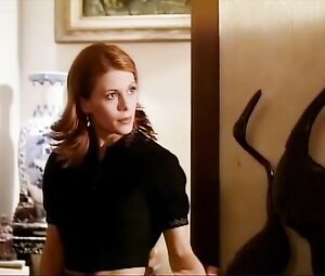 Alex Meneses Nude, Nicole Eggert (nn) - Amanda and the Alien (1995)