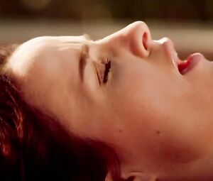 Ana Alexander - Crystal Allen - Femme Fatales s01e09 (2010)