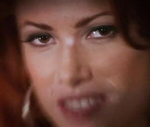 Angie Everhart, Kiara Hunter, etc Nude - Bordello of Blood (1996)