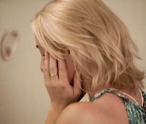 Asher Keddie, Emma Griffin Nude - Offspring s02e03 (2011)