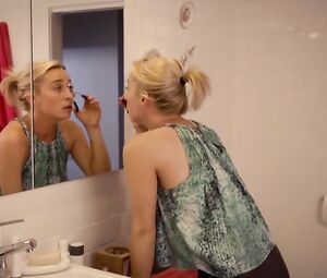 Asher Keddie, Emma Griffin Nude - Offspring s02e03 (2011)