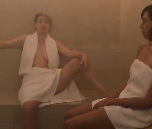 Aubrey Plaza, Alice Wetterlund Nude - Mike & Dave Need Wedding Dates (2016)