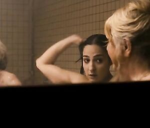 Audrey Fleurot Nude - Les reines du ring (2013)