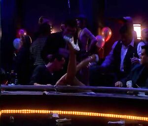 Daryl Hannah Nude - Dancing at the Blue Iguana (2000)