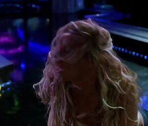 Daryl Hannah Nude - Dancing at the Blue Iguana (2000)