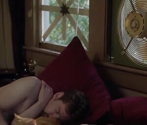 Embeth Davidtz Nude - The Gingerbread Man (1998)