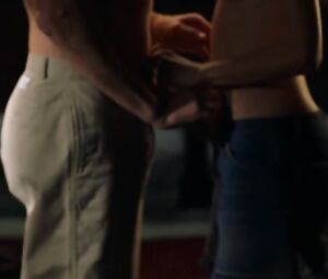 Emma Lung Nude - Peaches (2004)