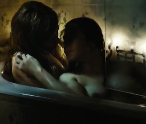 Ines Efron, Mariela Vitale Nude - El nino pez (2009)