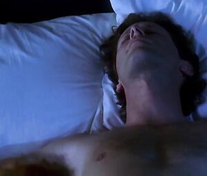 Jennifer Jason Leigh Nude - Single White Female (1992)